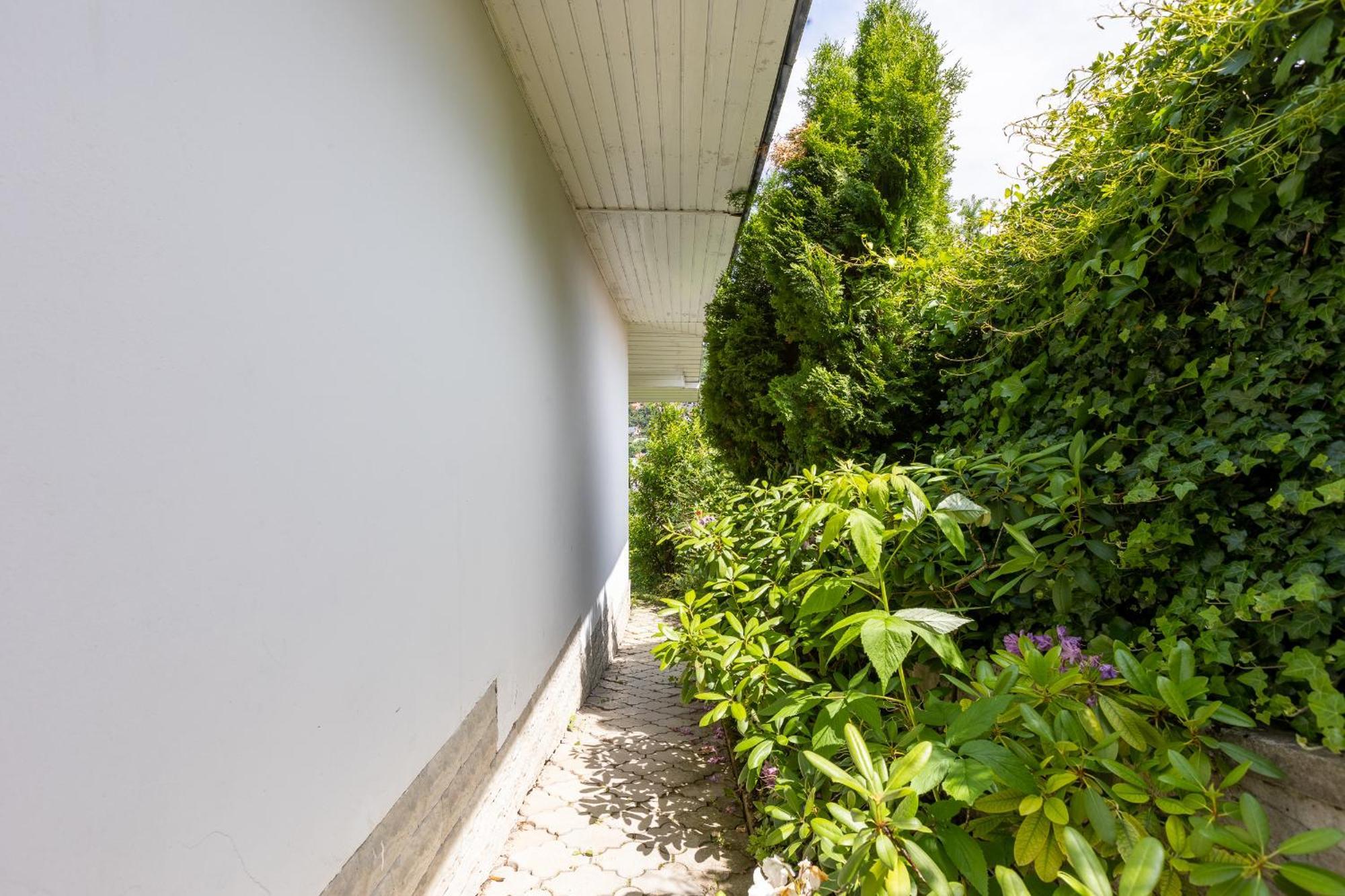 Villa Amalia, Centrum Banska Stiavnica, Parkovanie Pre 2 Auta, Velka Zahrada S Krbom, Cela Villa Amalia Pre 14 Osob Alebo Samostatne Nezavisle Prve Podlazie Villa Ama Pre 6 Osob Alebo Samostatne Nezavisle Podkrovie Villa Lia Pre 8 Osob,Pristup Cez Pi Exterior foto